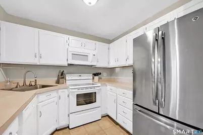 85 North Main Street #97, East Hampton, CT 06424 - Photo 9