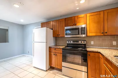 166 Earl Avenue, Bridgeport, CT 06606 - Photo 7