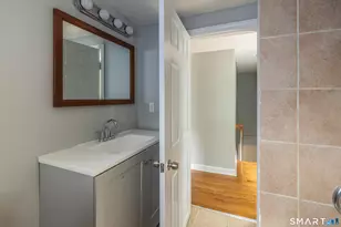 166 Earl Ave, Bridgeport, CT 06606 - Photo 13