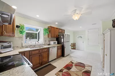 22 Lyon Avenue, Greenwich, CT 06830 - Photo 11