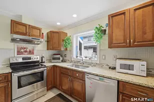 22 Lyon Ave, Greenwich, CT 06830 - Photo 13