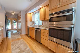 125 Lakemere Dr, Southbury, CT 06488 - Photo 7