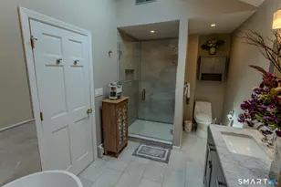 125 Lakemere Dr, Southbury, CT 06488 - Photo 17