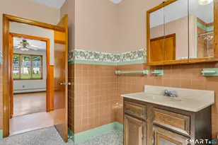 98 Upper State St, North Haven, CT 06473 - Photo 31
