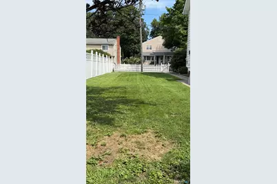 35 Faucett Street, Stamford, CT 06906 - Photo 29