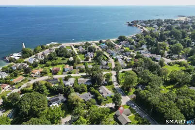 95 Parkway South, New London, CT 06320 - Photo 1