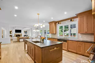16 Rockyfield Rd, Westport, CT 06880 - Photo 7