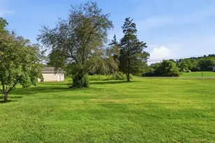 246 Reeds Gap Rd, North Branford, CT 06472 - Photo 3