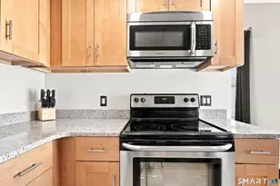 196 Crown St, New Haven, CT 06510 - Photo 9