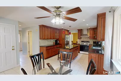 7 Deepwood Drive, Farmington, CT 06032 - Photo 11