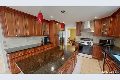7 Deepwood Drive, Farmington, CT 06032 - Photo 13