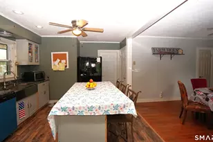 39 Grove St, Wallingford, CT 06492 - Photo 9