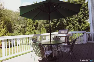 35 Sherwood Pl, Fairfield, CT 06890 - Photo 17