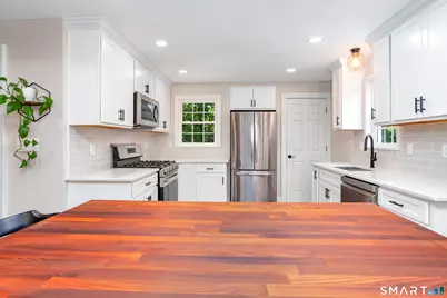 14 Lincoln Avenue, Branford, CT 06405 - Photo 7