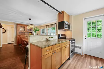 26 Fernbel Lane, West Hartford, CT 06107 - Photo 11