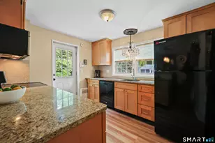 26 Fernbel Ln, West Hartford, CT 06107 - Photo 9
