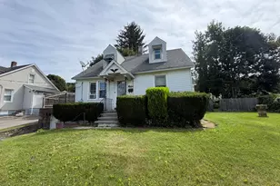 33 Amherst St, Torrington, CT 06790 - Photo 3