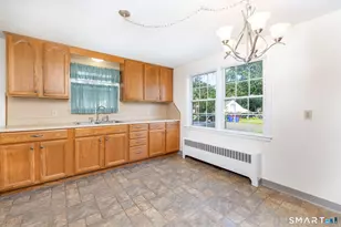 73 Circle Dr, Windsor Locks, CT 06096 - Photo 5
