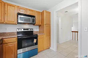 18 Northbrook Ct, East Hartford, CT 06108 - Photo 11