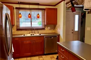 231 Boston Post Rd, East Lyme, CT 06333 - Photo 3