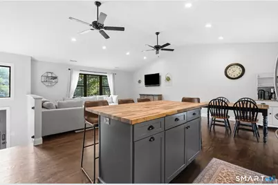 11 Booth Road, Enfield, CT 06082 - Photo 5