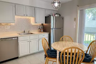 380 Hitchcock Rd, Waterbury, CT 06705 - Photo 9