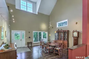 101 Carol St, Danbury, CT 06810 - Photo 9