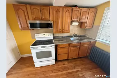 2 Barber Street, Windsor, CT 06095 - Photo 5