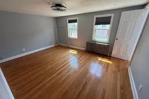 2 Barber St, Windsor, CT 06095 - Photo 9