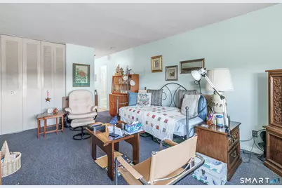 2370 North Avenue #8D, Bridgeport, CT 06604 - Photo 13