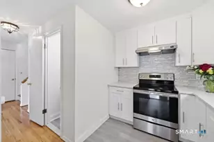 7 Sharon Ln, Wethersfield, CT 06109 - Photo 5