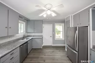 55 Mechanics St, Putnam, CT 06260 - Photo 9
