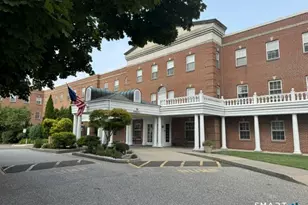 59 Courtland Ave, Stamford, CT 06902 - Photo 1