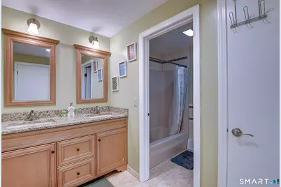 132 Woodfield Crossing, Rocky Hill, CT 06067 - Photo 25