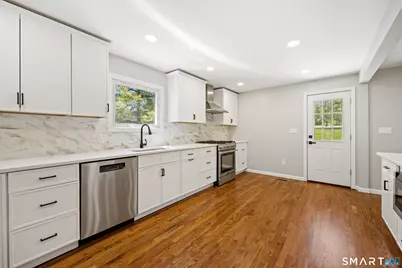 1044 Dunbar Hill Road, Hamden, CT 06514 - Photo 11
