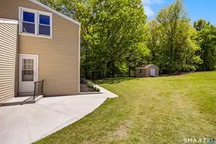 1044 Dunbar Hill Rd, Hamden, CT 06514 - Photo 33