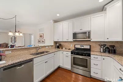714 Center Meadow Lane #714, Danbury, CT 06810 - Photo 3