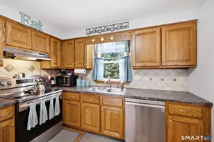 87 Abbey Ln, Windsor, CT 06095 - Photo 11