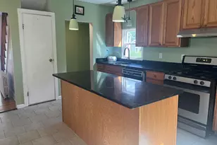 18 Summit St, Derby, CT 06418 - Photo 5