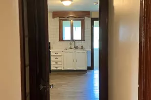10 Erin St, Middletown, CT 06457 - Photo 11