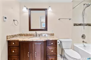 27 Amherst Pl, Stamford, CT 06902 - Photo 15