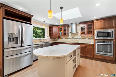 27 Amherst Place, Stamford, CT 06902 - Photo 7