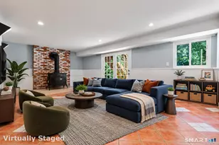 27 Amherst Pl, Stamford, CT 06902 - Photo 23