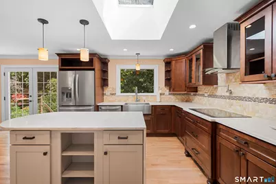 27 Amherst Place, Stamford, CT 06902 - Photo 9