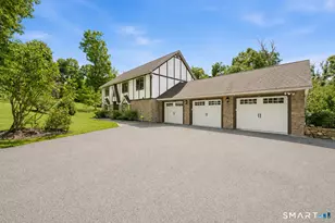37 Tunnel Rd, Newtown, CT 06470 - Photo 3