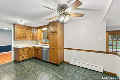 102 Clarendon Terrace, Newington, CT 06111 - Photo 15