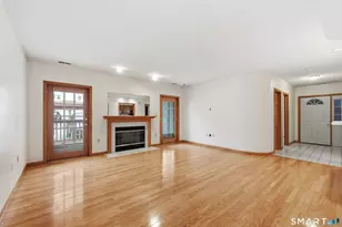33 Langdon Ct, Berlin, CT 06037 - Photo 13