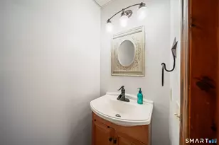 8 Woods Way, Woodbury, CT 06798 - Photo 5