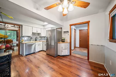 8 Woods Way #8, Woodbury, CT 06798 - Photo 9
