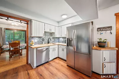 8 Woods Way #8, Woodbury, CT 06798 - Photo 7